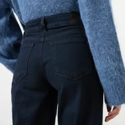 Sasha 32 Cropped Bootcut Jeans