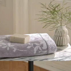 Sefa Towel White & Silver