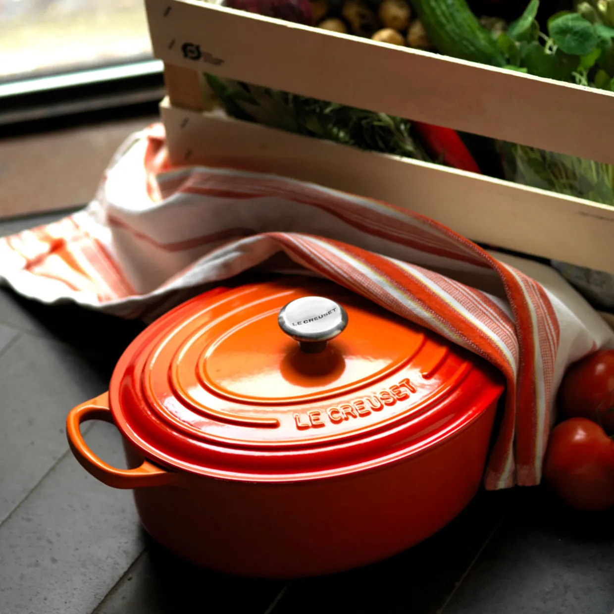 Signature Cast Iron Oval Casserole 23cm