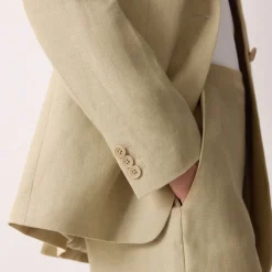 Single-Breasted Edge-Edge Blazer