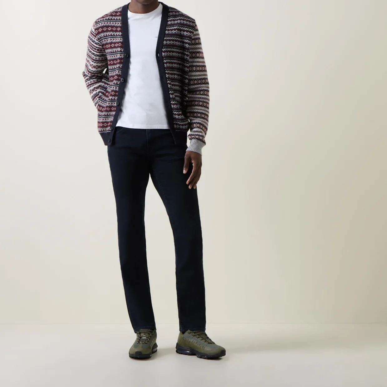 Standard Mid-Rise Straight Leg Jeans