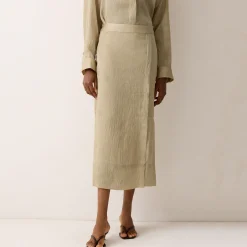 Textured Seam Side Slit Skirt