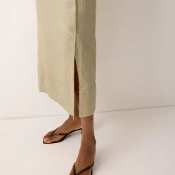 Textured Seam Side Slit Skirt