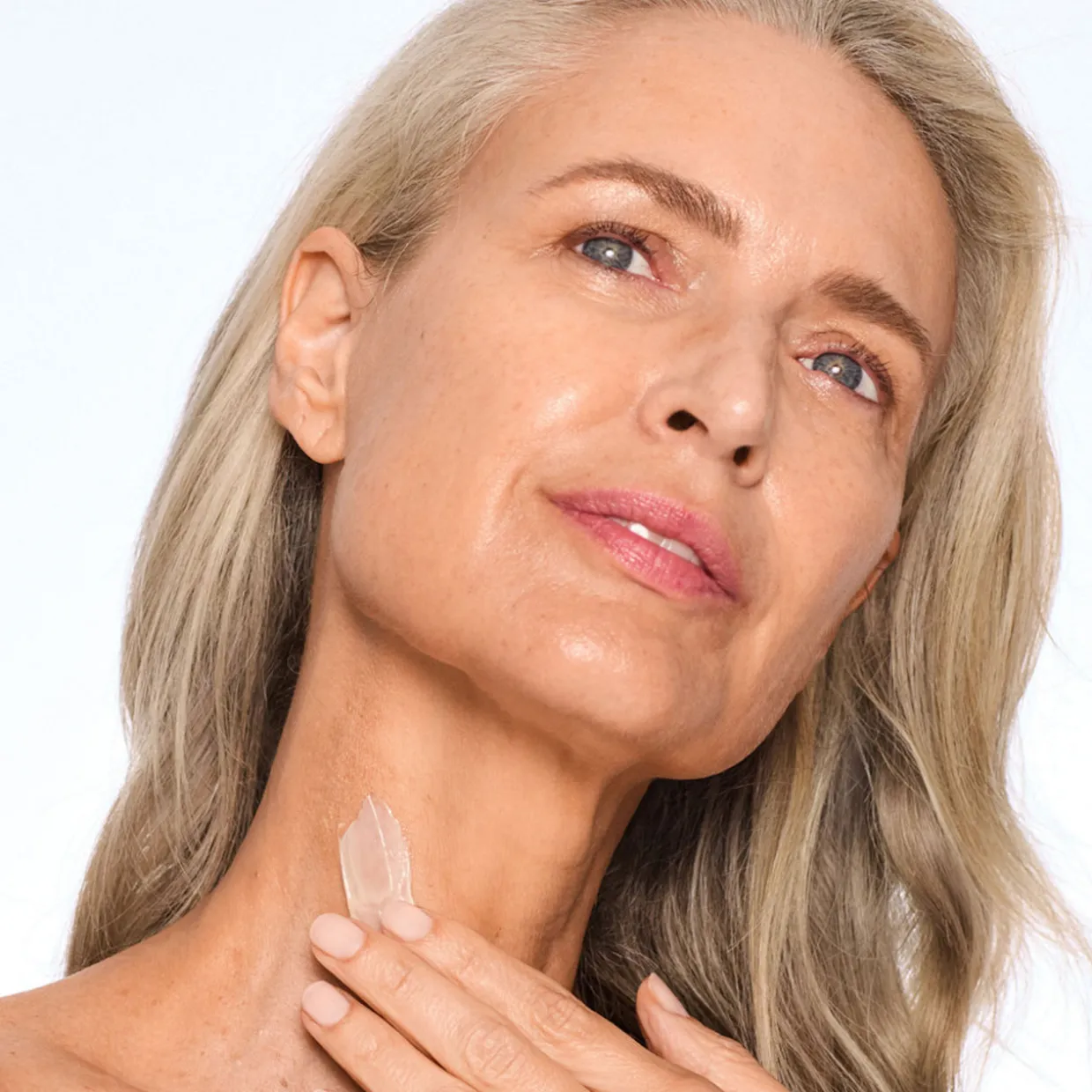 The Elevator Neck + Décolleté Concentrate