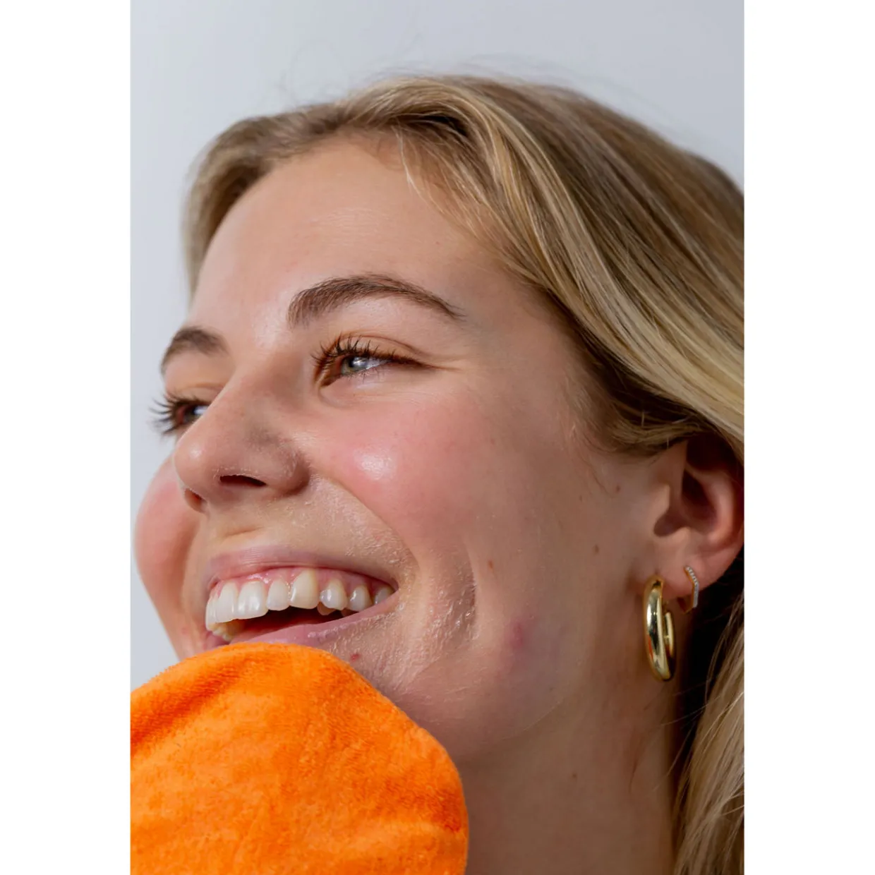 The Skin Nerd Limited Edition Cleanse Off Mitt