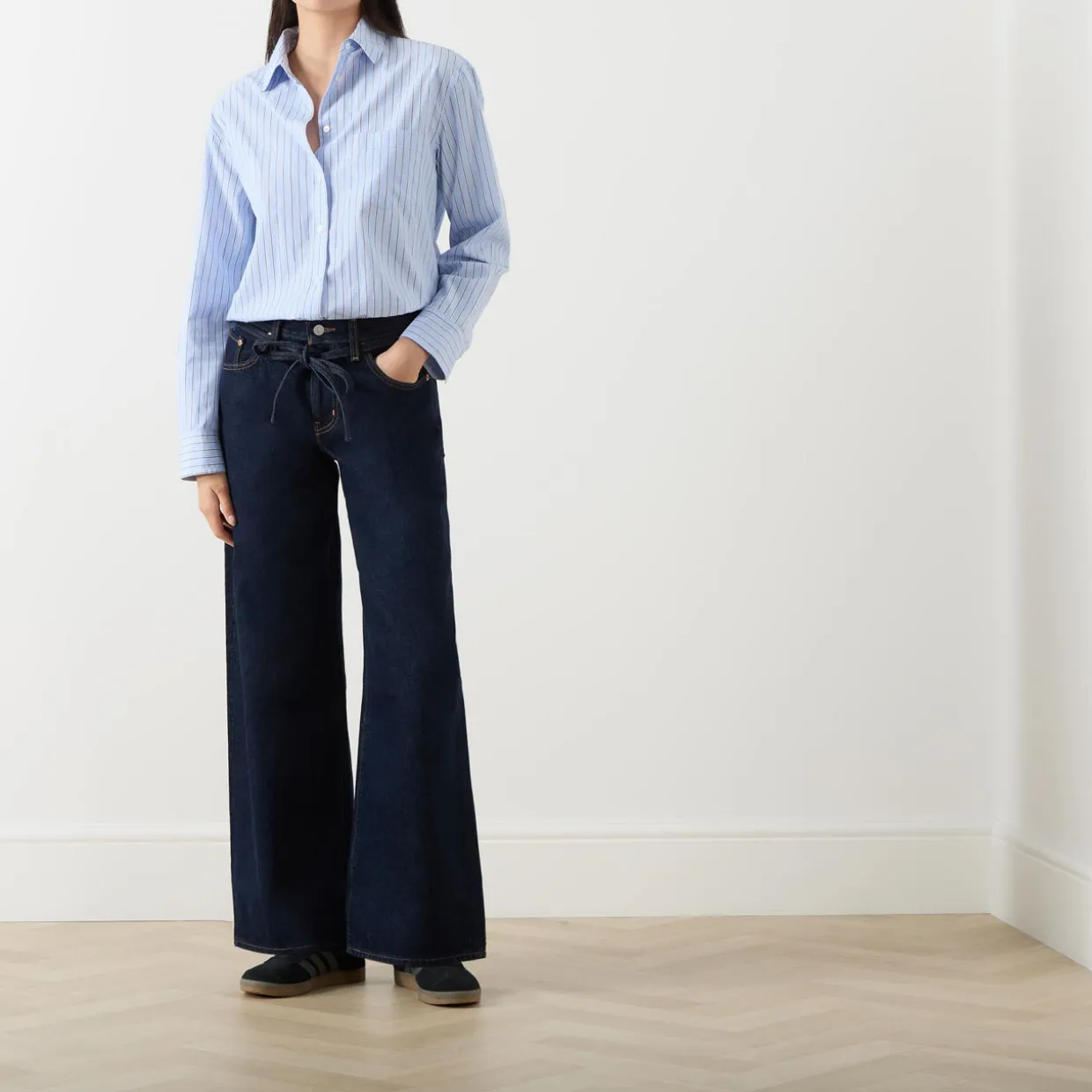 Tie-Fastening Wide Leg Jeans