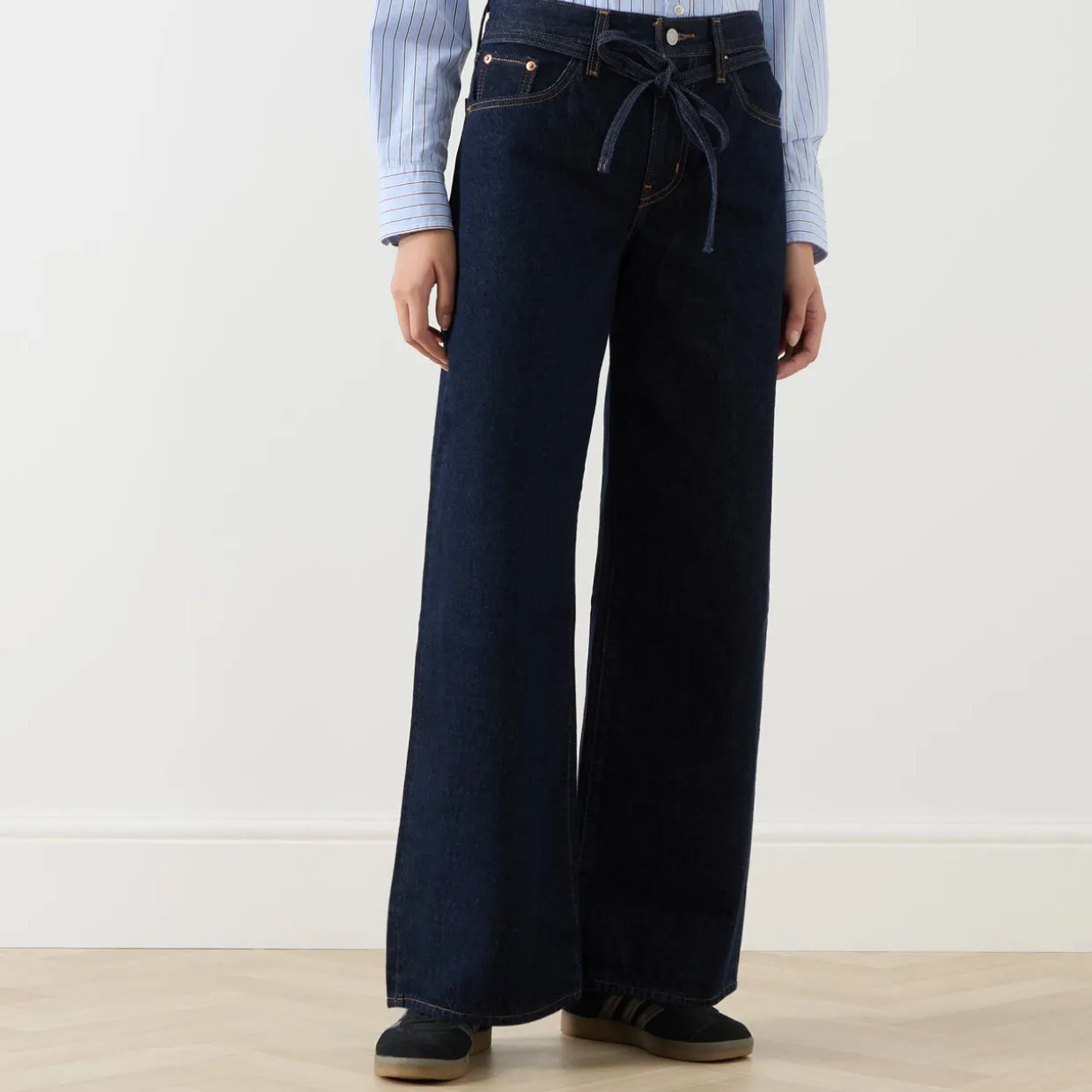 Tie-Fastening Wide Leg Jeans