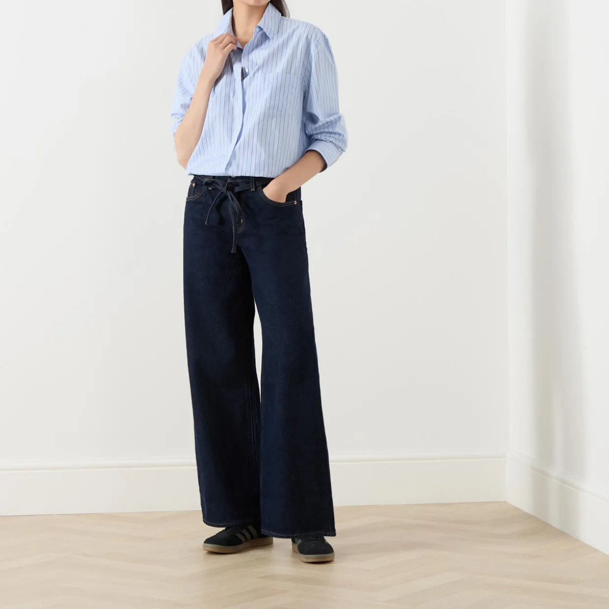 Tie-Fastening Wide Leg Jeans