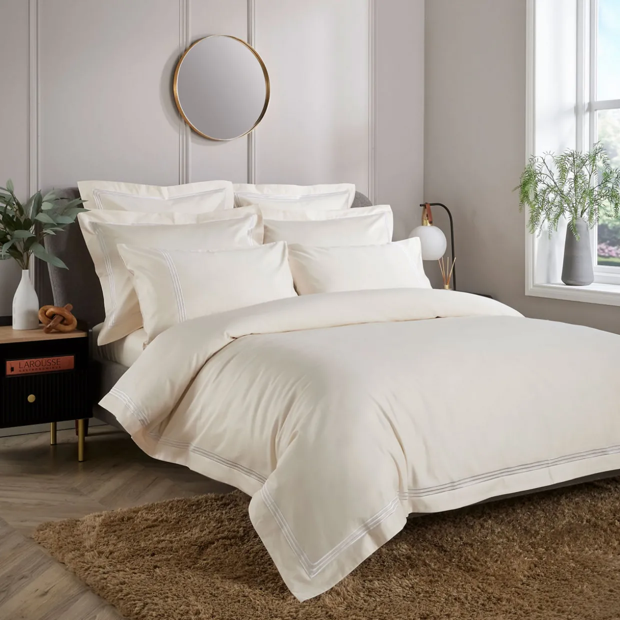 Triple Row Cord 800 Thread Count Duvet Cover White on Ivory
