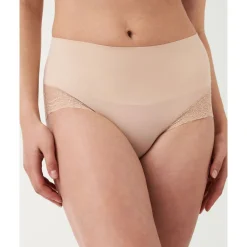 Undie-tectable® Light Control Lace Hi-Hipster Briefs