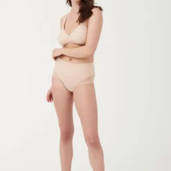 Undie-tectable® Light Control Lace Hi-Hipster Briefs