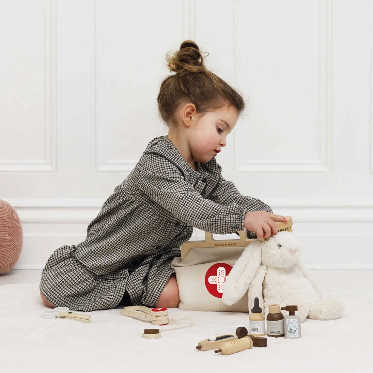 Wooden Animal Vet Set