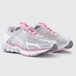 Zoom Vomero 5 Trainers