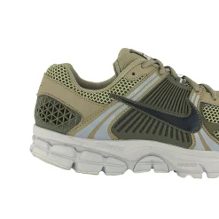 Zoom Vomero 5 Trainers